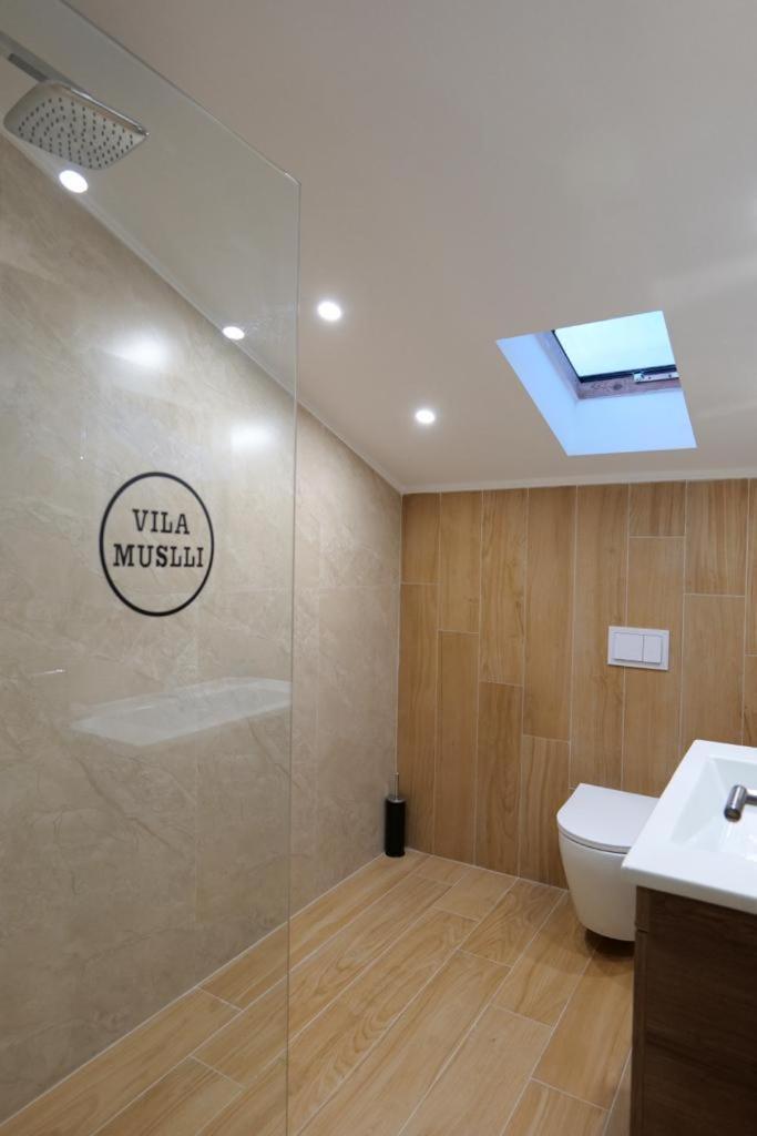 Vila Muslli Korce Exterior foto